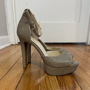 Jessica Simpson Gold Glitter Peep Toe Platform Sandals